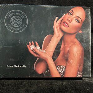 Forever Flawless Brilliance Nail Care Kit - NEW Factory Sealed